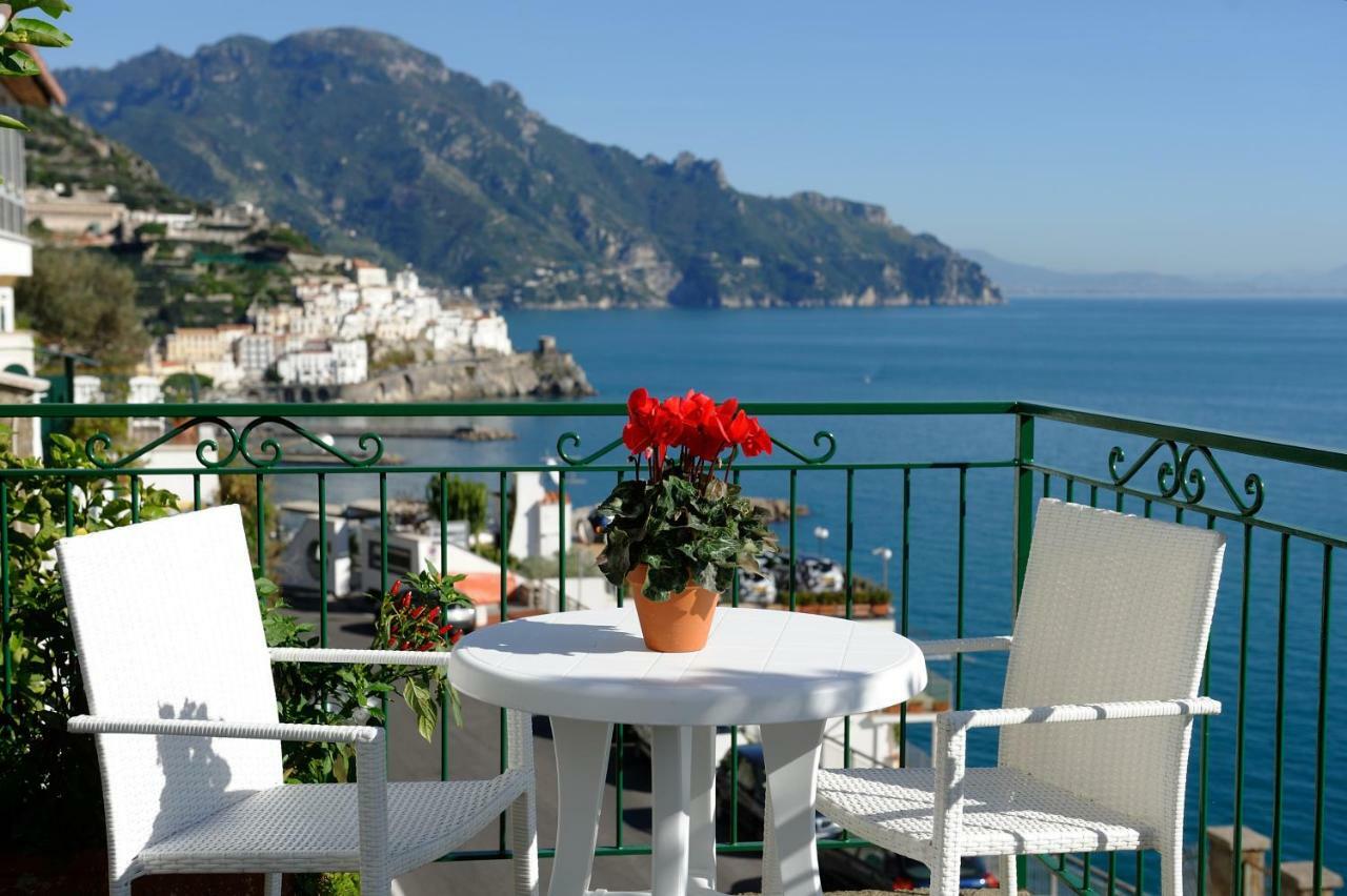 Amalfi Blue Flowers A Екстер'єр фото